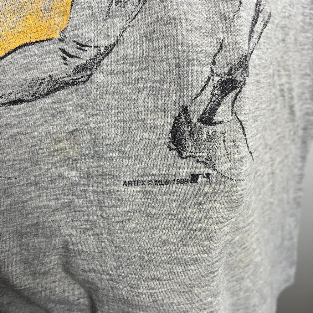 Vintage Distressed Pittsburgh Pirates Grey Graphic Tee XL - Picture 3 of 8